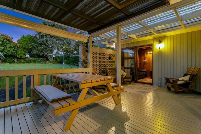 Photo of property in 23 Blease Street, New Lynn, Auckland, 0600