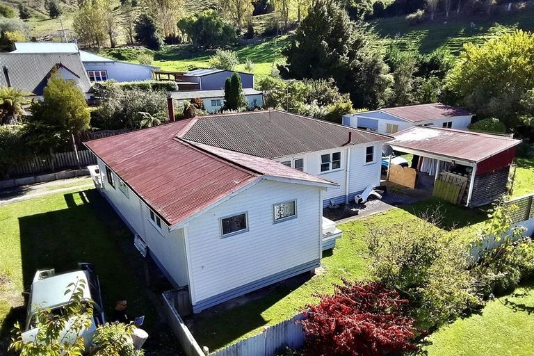Photo of property in 60 Kiwi Road, Taihape, 4720
