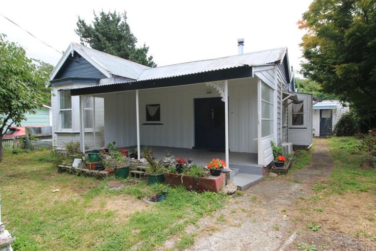 Photo of property in 13 Ormond Street, Woodville, 4920