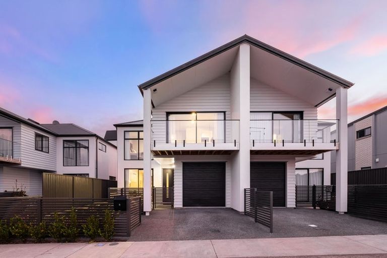 Photo of property in 5 Koreke Close, Kenepuru, Porirua, 5022