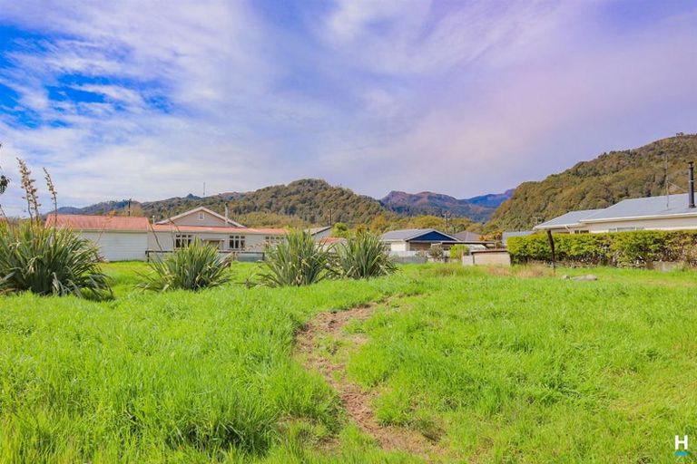 Photo of property in 37 Inverness Street, Dunollie, Runanga, 7803
