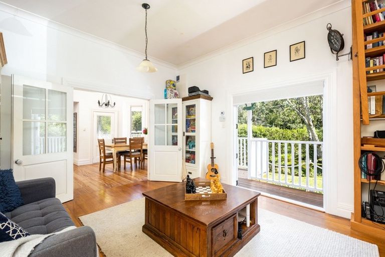 Photo of property in 160a Frankley Road, Frankleigh Park, New Plymouth, 4310