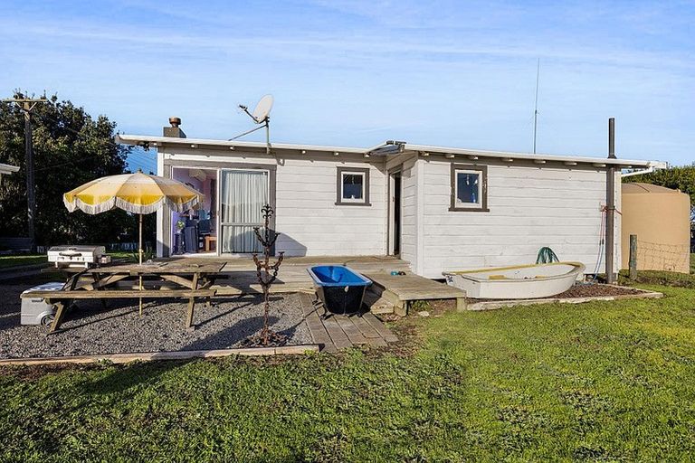Photo of property in 215 Kakaramea Road, Kakaramea, Patea, 4598
