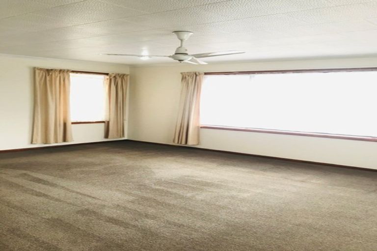 Photo of property in 4 Shirldale Place, Avonhead, Christchurch, 8042