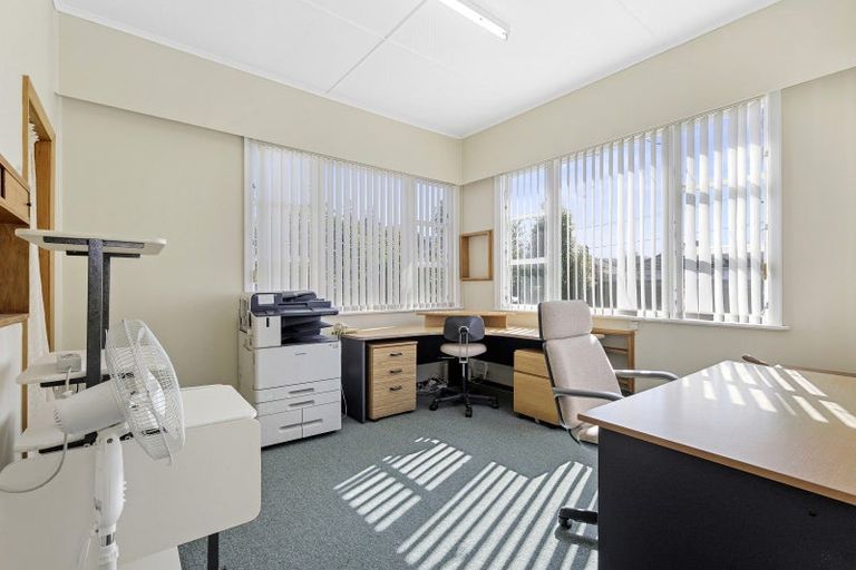 Photo of property in 194 Naenae Road, Naenae, Lower Hutt, 5011