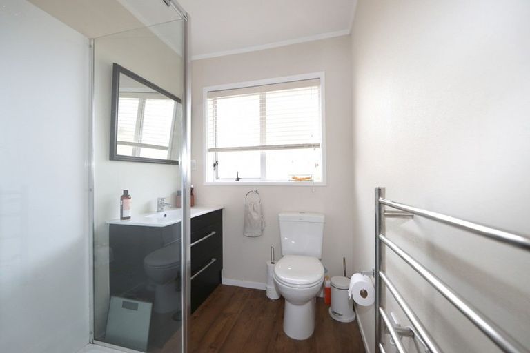 Photo of property in 4/50 Middle Road, Havelock North, 4130