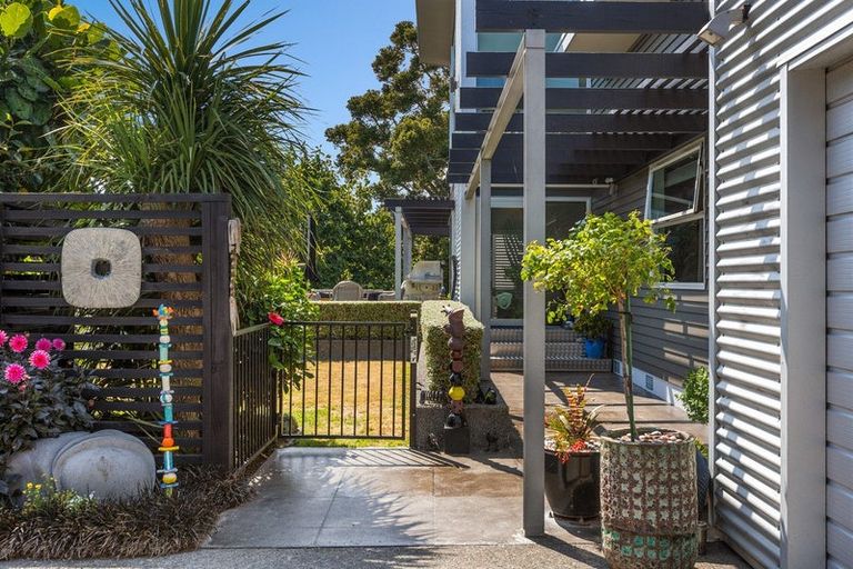 Photo of property in 84b Carrington Street, Lower Vogeltown, New Plymouth, 4310