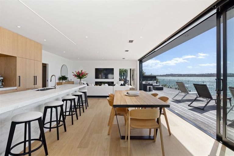 Photo of property in 17 Lansdowne Street, Bayswater, Auckland, 0622