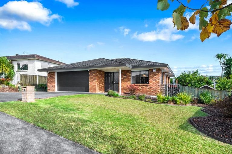 Photo of property in 20 Matisse Drive, West Harbour, Auckland, 0618