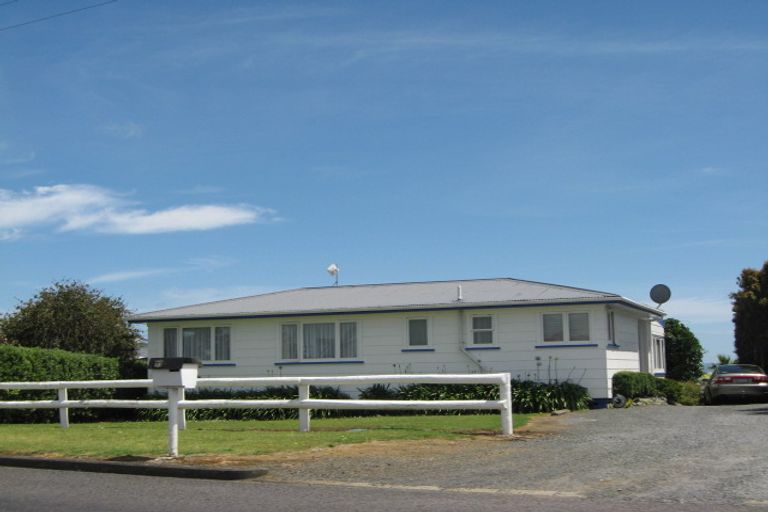 Photo of property in 53 Torkar Road, Clarks Beach, 2122