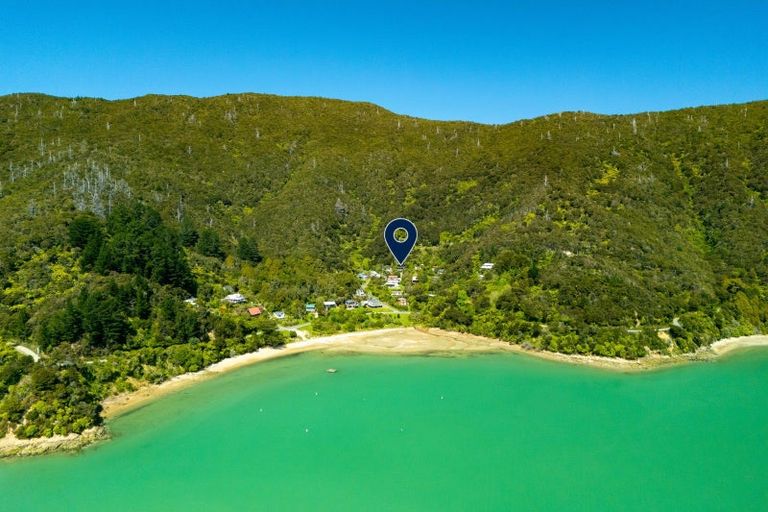 Photo of property in 25 Sandy Bay Road, Black Rock, Marlborough Sounds, 7282
