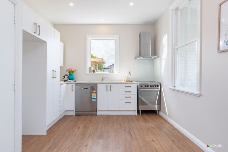 Photo of property in 43 Seddon Street, Wallaceville, Upper Hutt, 5018