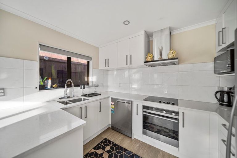 Photo of property in 116e Great South Road, Manurewa, Auckland, 2102