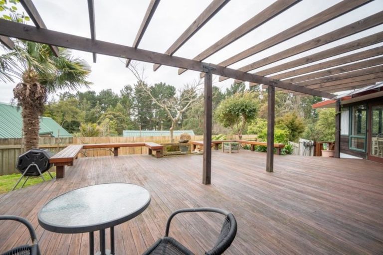 Photo of property in 39 Springdale Grove, Fitzherbert, Palmerston North, 4410