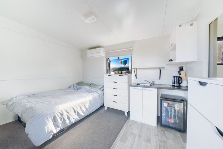 Photo of property in 47a Robert Skelton Place, Clendon Park, Auckland, 2103