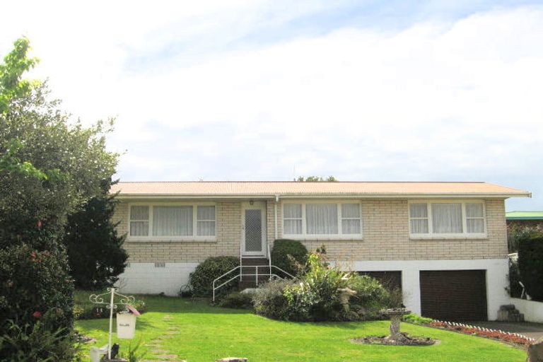 Photo of property in 11 Glenfield Place, Brookfield, Tauranga, 3110