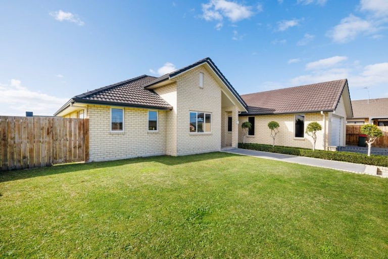 Photo of property in 14 Vantage Place, Flagstaff, Hamilton, 3210