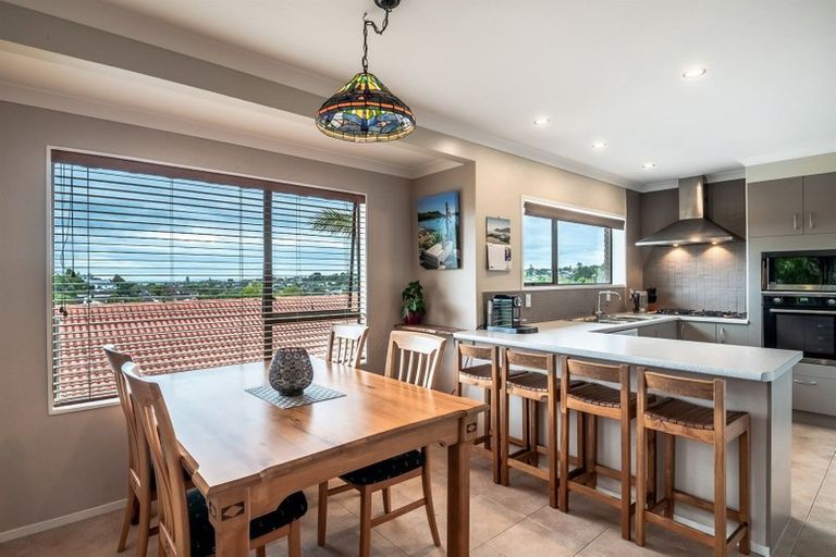 Photo of property in 99 John Downs Drive, Browns Bay, Auckland, 0630