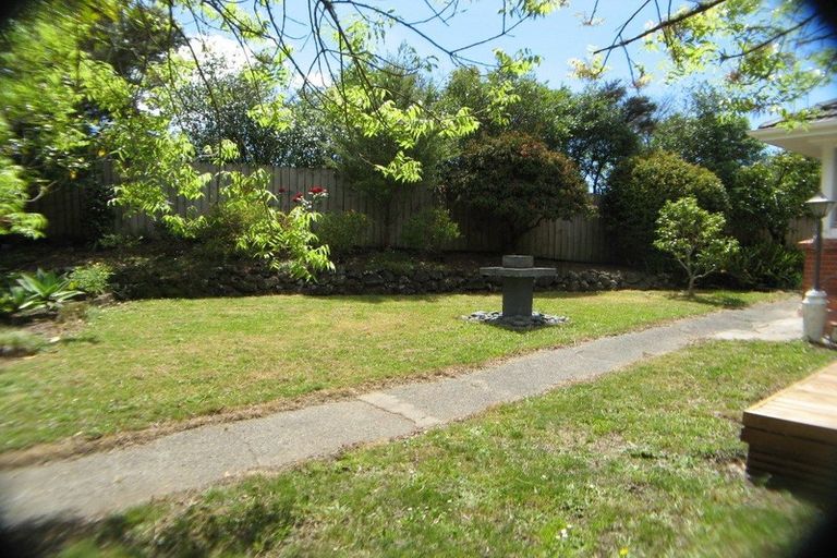 Photo of property in 19 Woodstock Road, Forrest Hill, Auckland, 0620