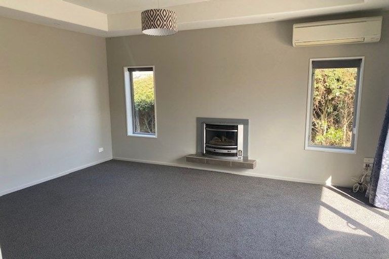 Photo of property in 26 Foresters Crescent, Parklands, Christchurch, 8083