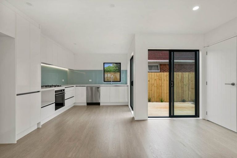 Photo of property in 90b Seymour Road, Sunnyvale, Auckland, 0612
