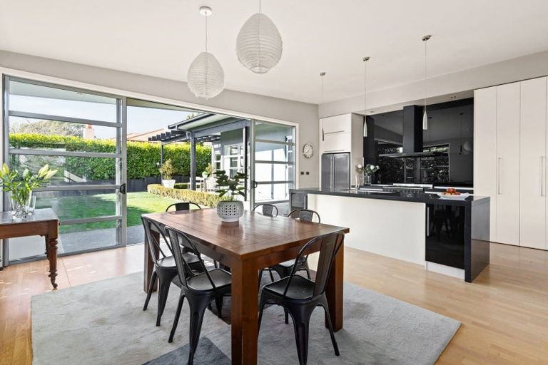 Photo of property in 54 Rochfort Road, Havelock North, 4130