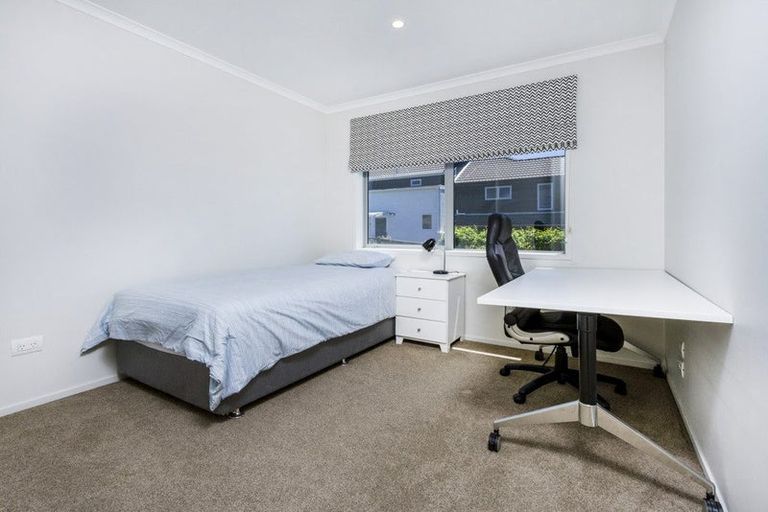 Photo of property in 30a Masterton Road, Rothesay Bay, Auckland, 0630