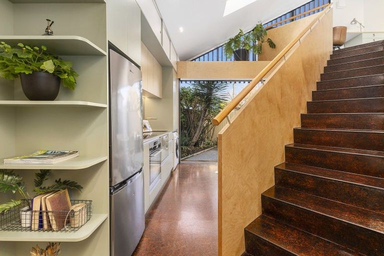 Photo of property in 17a Fife Lane, Miramar, Wellington, 6022