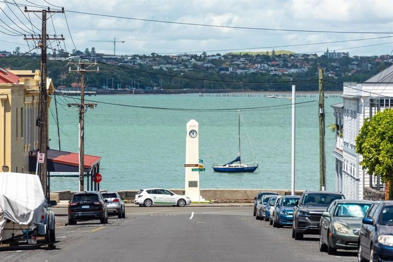 Photo of property in 4/17 Church Street, Devonport, Auckland, 0624