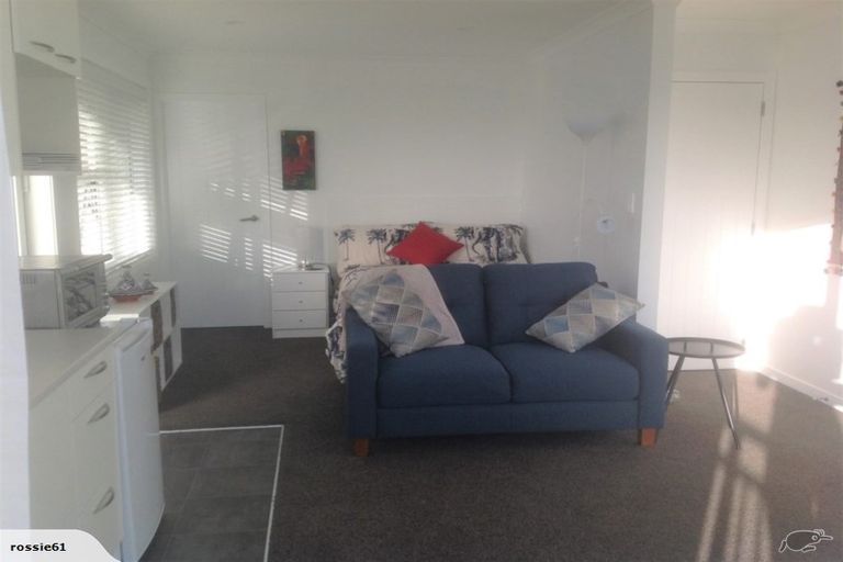 Photo of property in 112b Hibiscus Coast Highway, Red Beach, 0932