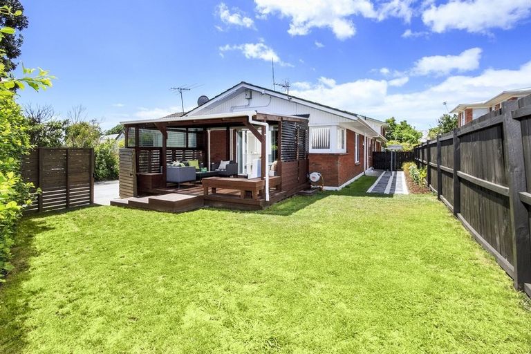 Photo of property in 1/344 Lake Road, Hauraki, Auckland, 0622