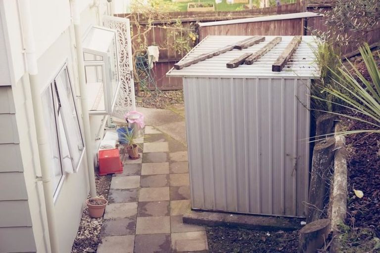 Photo of property in 62 Kohekohe Street, New Lynn, Auckland, 0600