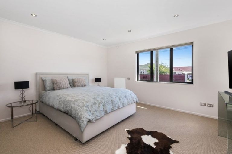 Photo of property in 7 Mcburney Place, Mangere East, Auckland, 2024