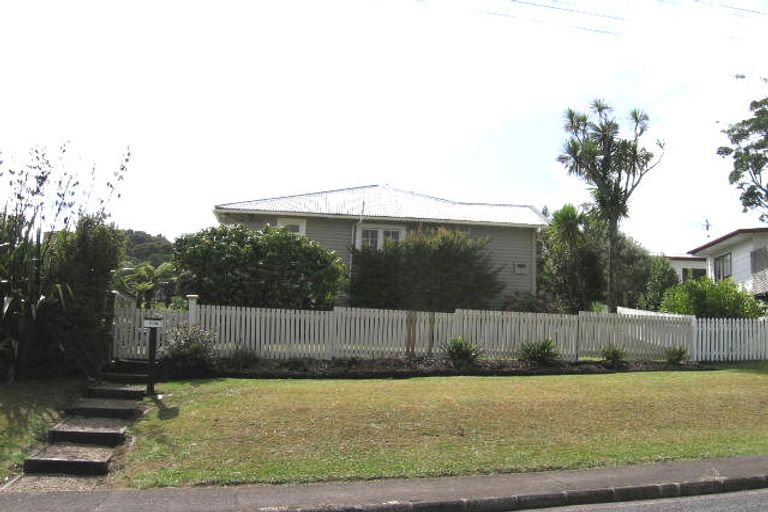 Photo of property in 3/63 Rangeview Road, Sunnyvale, Auckland, 0612