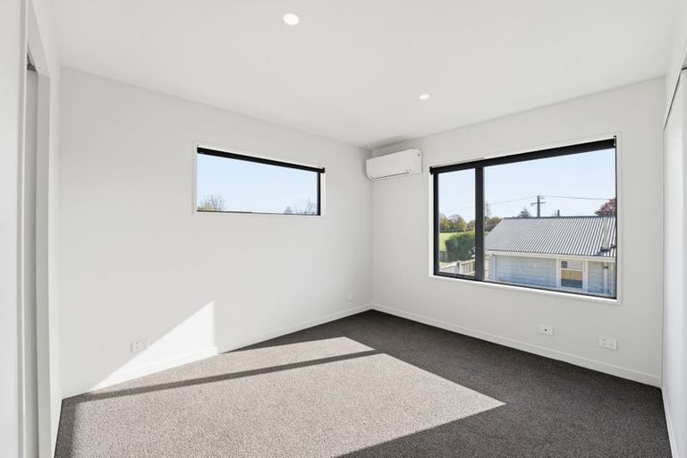Photo of property in 30a Paddington Street, Northcote, Christchurch, 8052