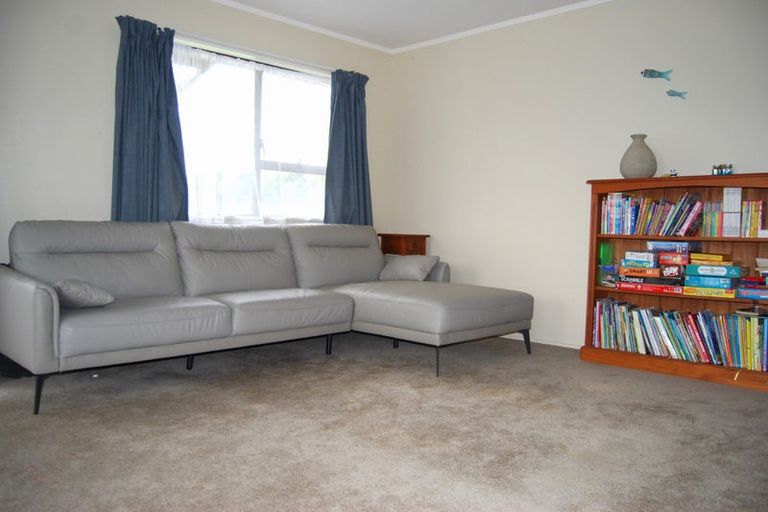 Photo of property in 1/47 Majesty Place, Half Moon Bay, Auckland, 2012