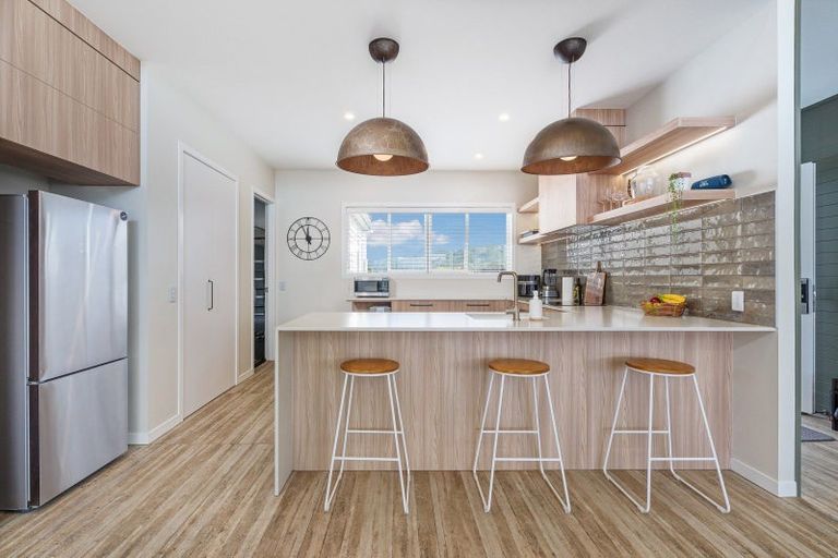 Photo of property in 11 Onerere Drive, Whitianga, 3510