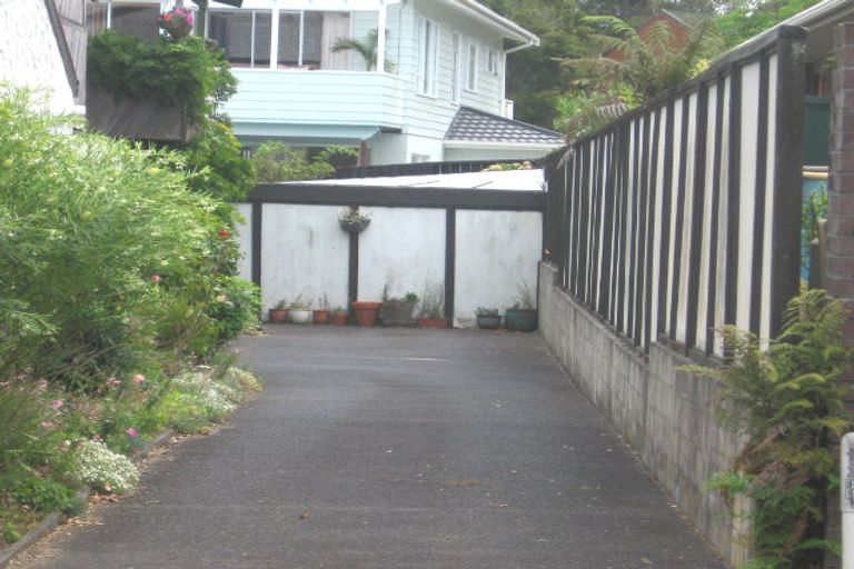 Photo of property in 1/47 James Evans Drive, Northcote, Auckland, 0627