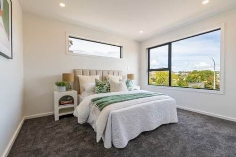 Photo of property in 23 Argo Drive, Half Moon Bay, Auckland, 2012