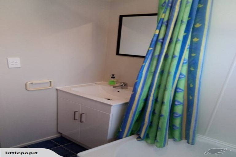 Photo of property in 31a Omaha Grove, Totara Park, Upper Hutt, 5018