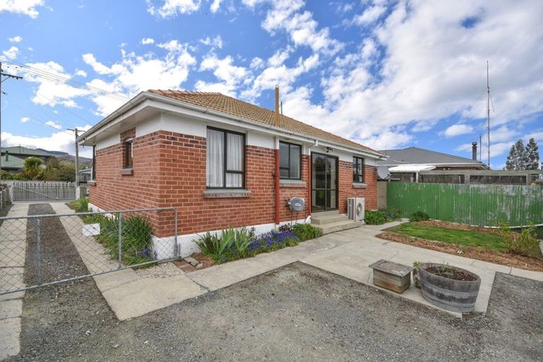 Photo of property in 12 Spenser Street, Milton, 9220