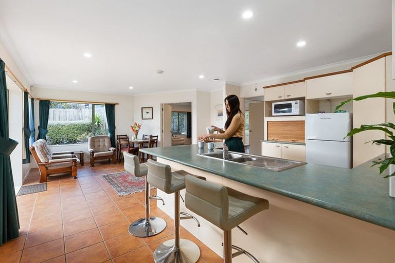 Photo of property in 122 Charles Prevost Drive, The Gardens, Auckland, 2105