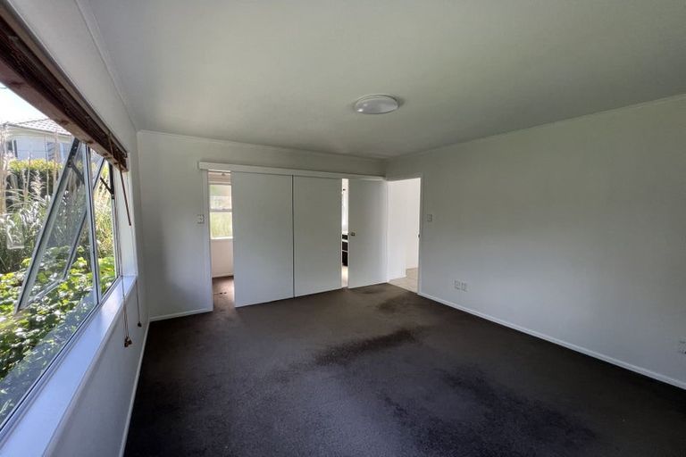 Photo of property in 31 Creamer Avenue, Belmont, Auckland, 0622