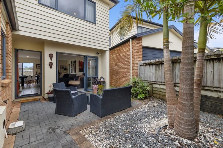 Photo of property in 33/22 Northcross Drive, Oteha, Auckland, 0632