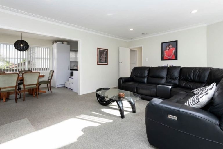 Photo of property in 55 Paparoa Road, Cockle Bay, Auckland, 2014