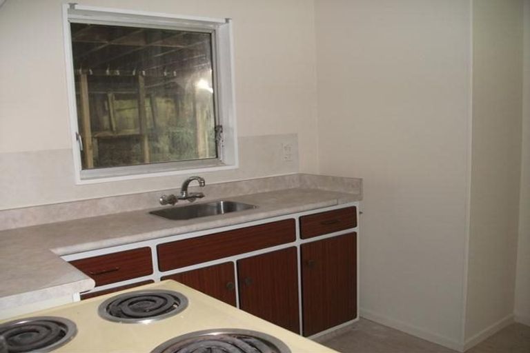 Photo of property in 2/7 Raroa Road, Kelburn, Wellington, 6012