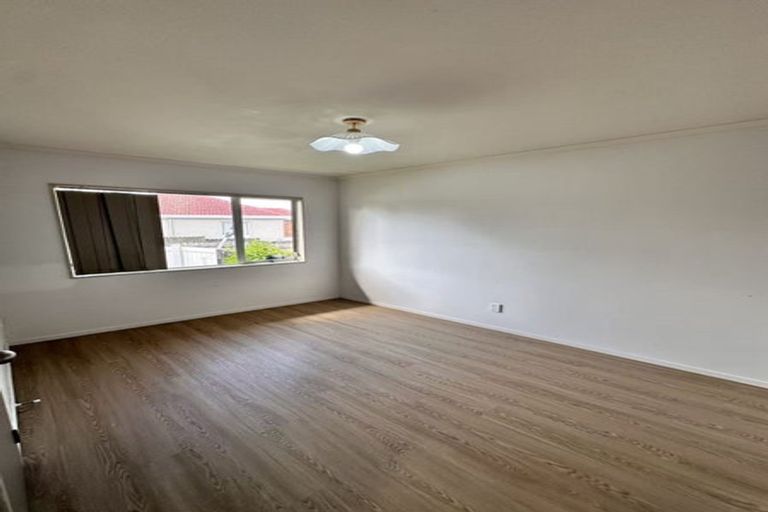 Photo of property in 41a Lynwood Road, New Lynn, Auckland, 0600