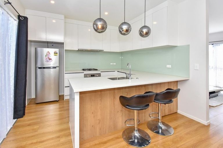 Photo of property in 8 Koroheke Road, Takanini, 2110