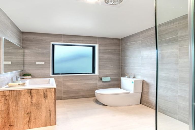 Photo of property in 33 Biokovo Street, Massey, 0614