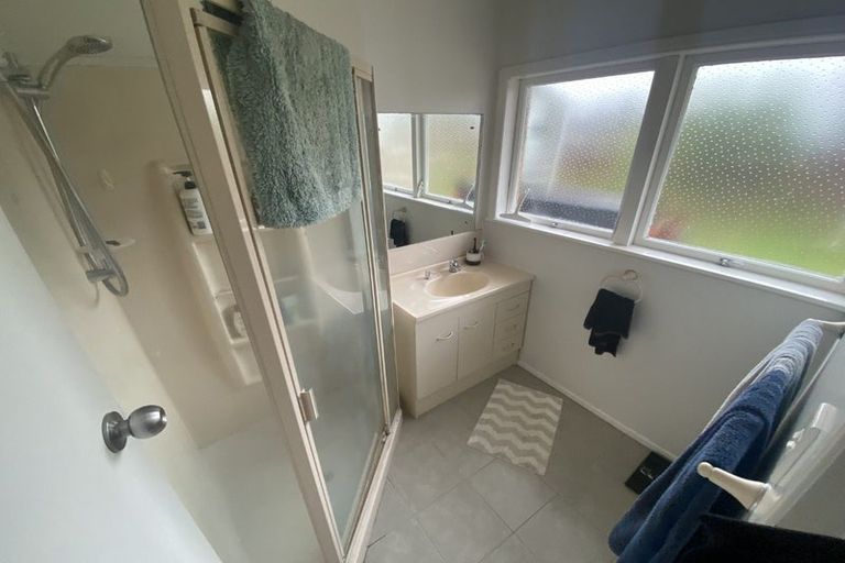 Photo of property in 1/4 Norman Spencer Drive, Papatoetoe, Auckland, 2104